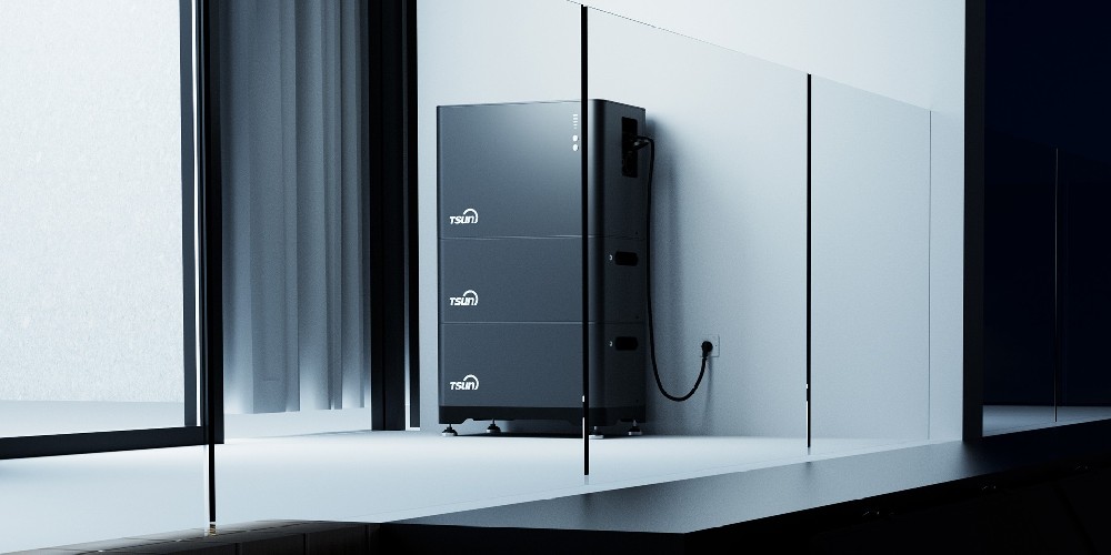 The Power Play: How Microinverters Beat DC Optimizers in Solar Systems